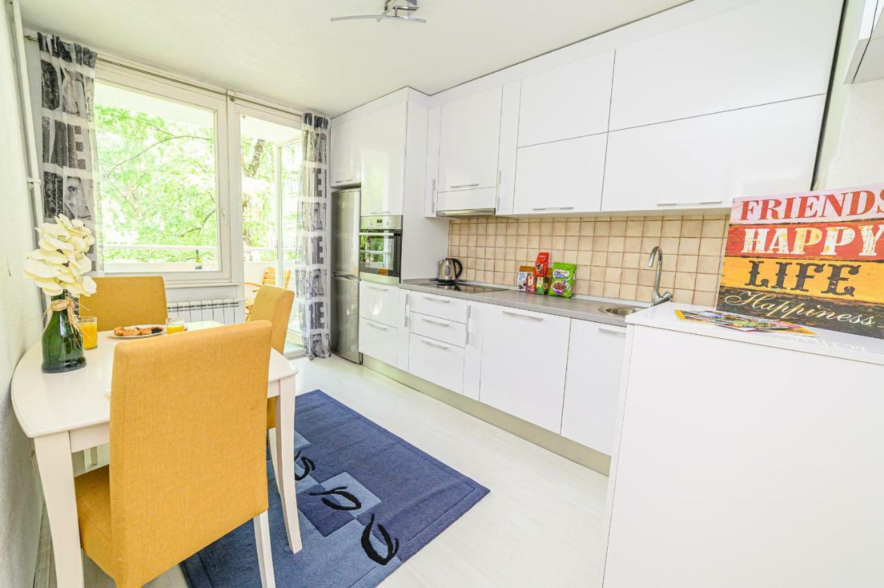 Beautiful Cozy Studio Close To City Center Apartment ซาราเยโว ภายนอก รูปภาพ
